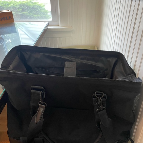 BEIS Black Large Weekender Travel Bag BNWT - Picture 4 of 5
